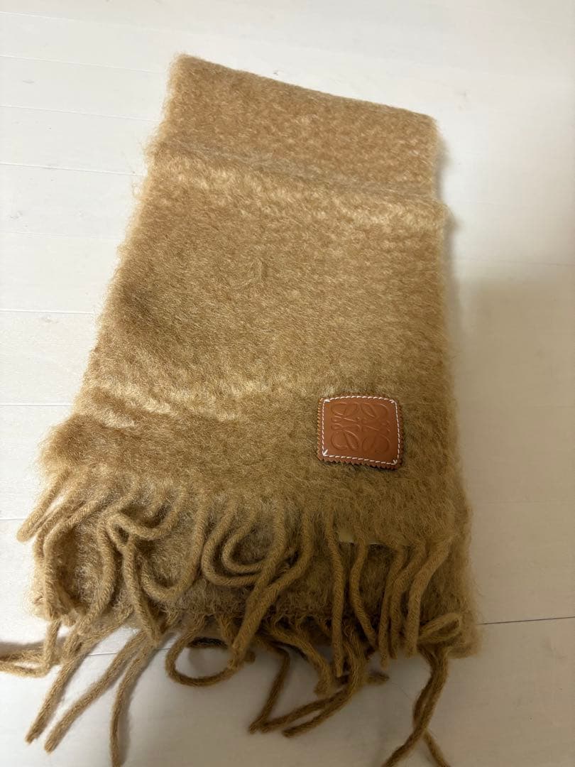 LOEWE ベージュ ウール マフラー フリンジ付き｜LOEWE クリーム色
