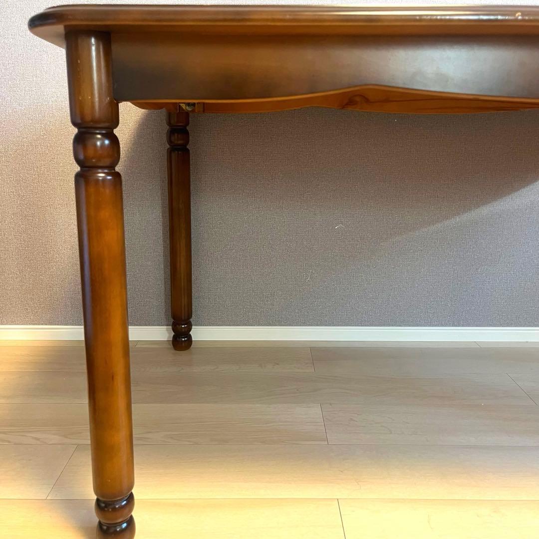 カリモク コロニアル ダイニングテーブル ウォールナット　テーブルのみ 4人向け