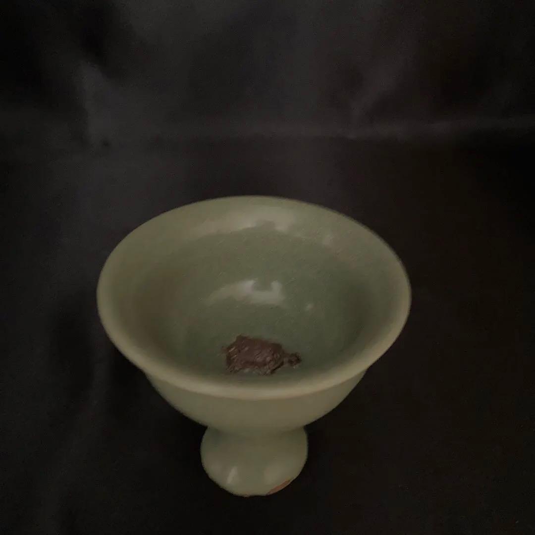 昇龍洞】龍泉窯貼亀形紋馬上盃（明時代）