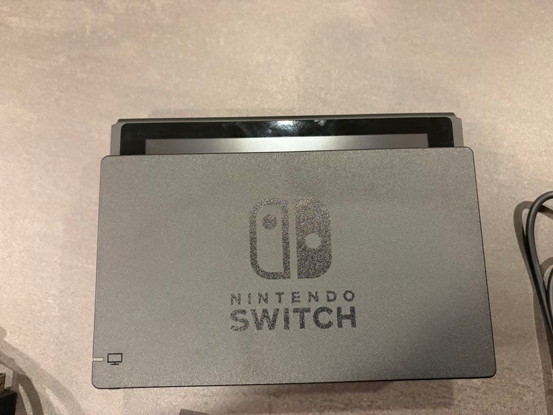 Nintendo Switch 本体　Joy-Conグリーンピンク付き