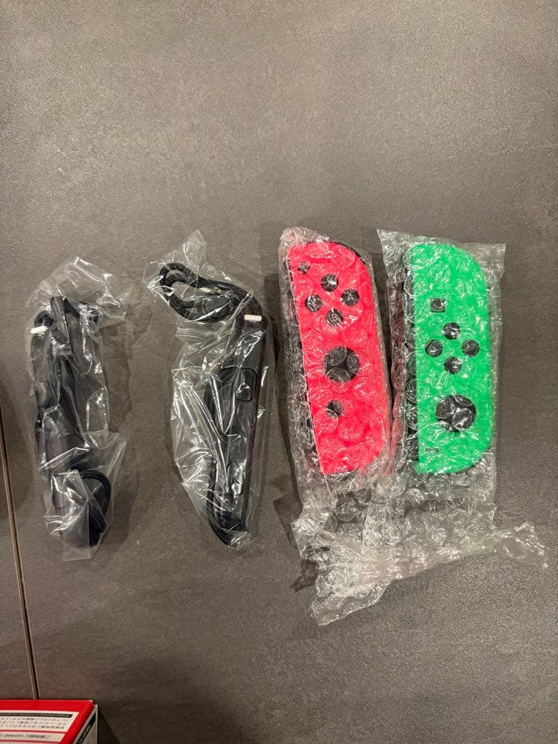 Nintendo Switch 本体　Joy-Conグリーンピンク付き