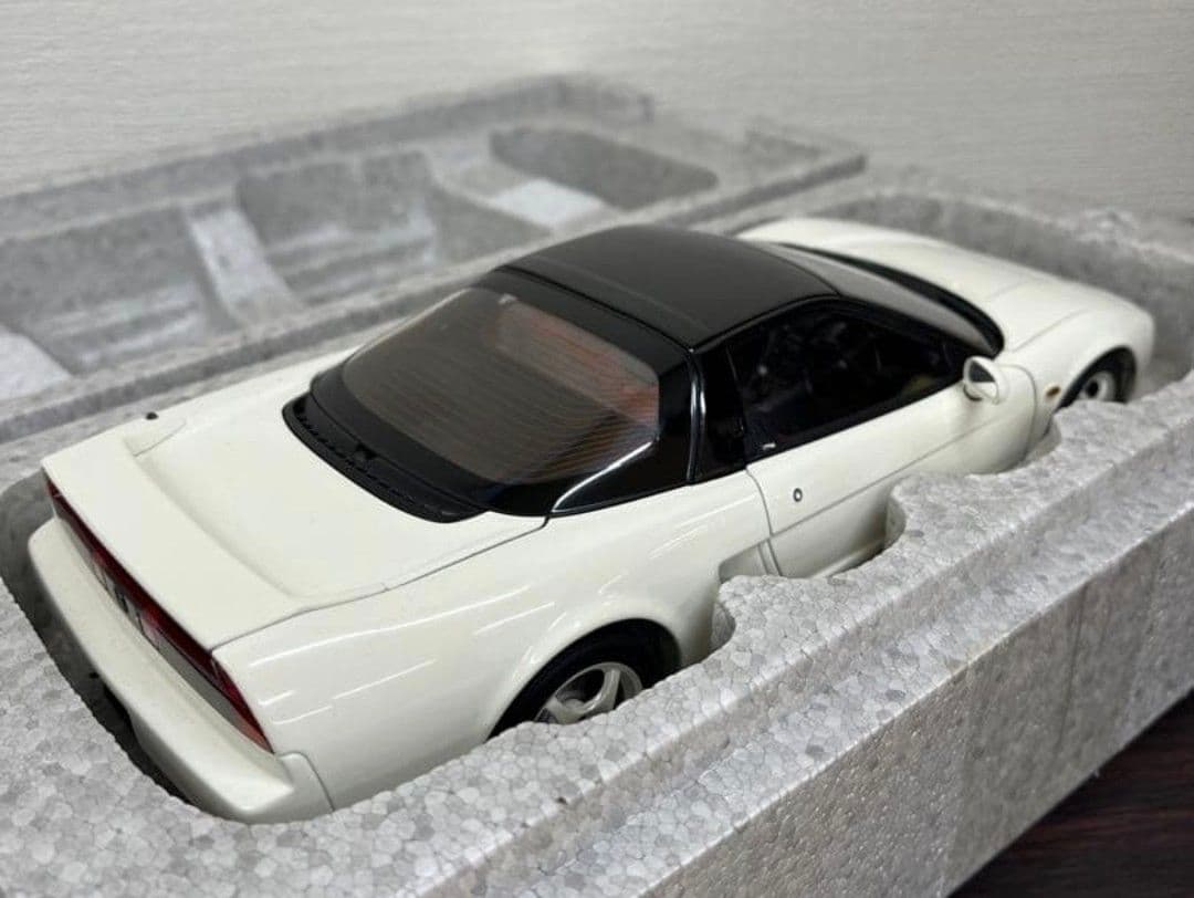 【稀少】 NSX タイプR 1/18 【AUTOART】