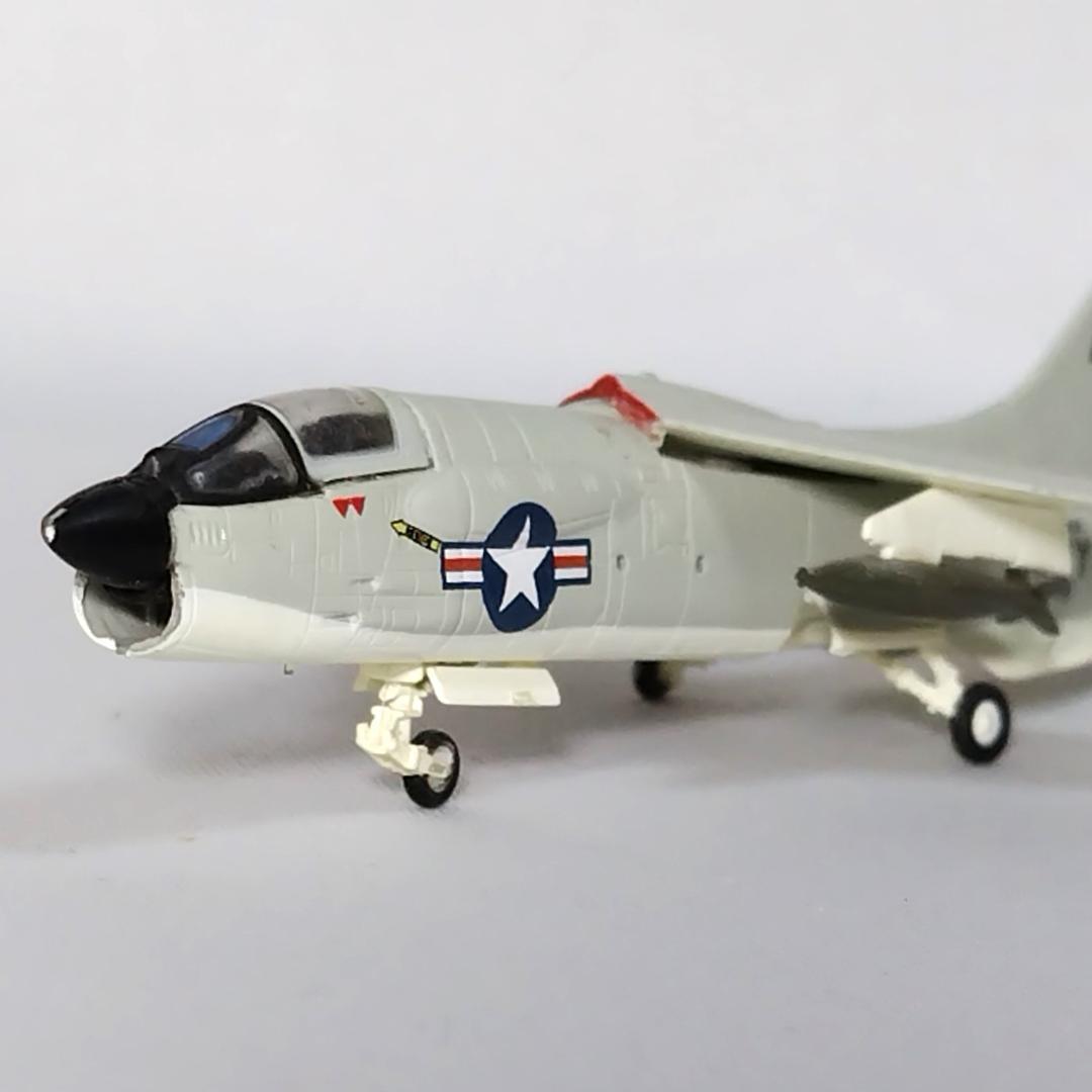 カフェレオ JWings F-8E クルーセイダー 戦闘機プラモデル ベトナム