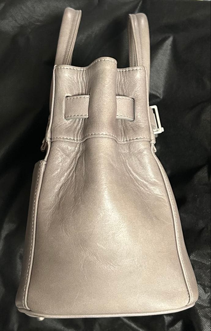 M.U.L. グレー レザーハンドバッグ