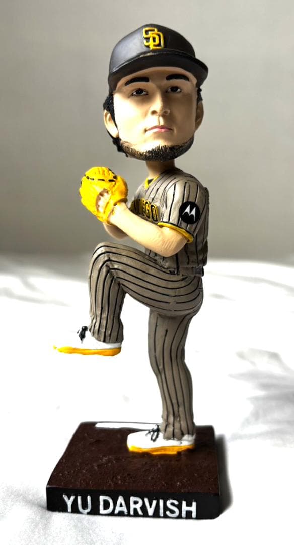 ダルビッシュ 3000奪三振 ボブルヘッド パドレス バブルヘッド 球場