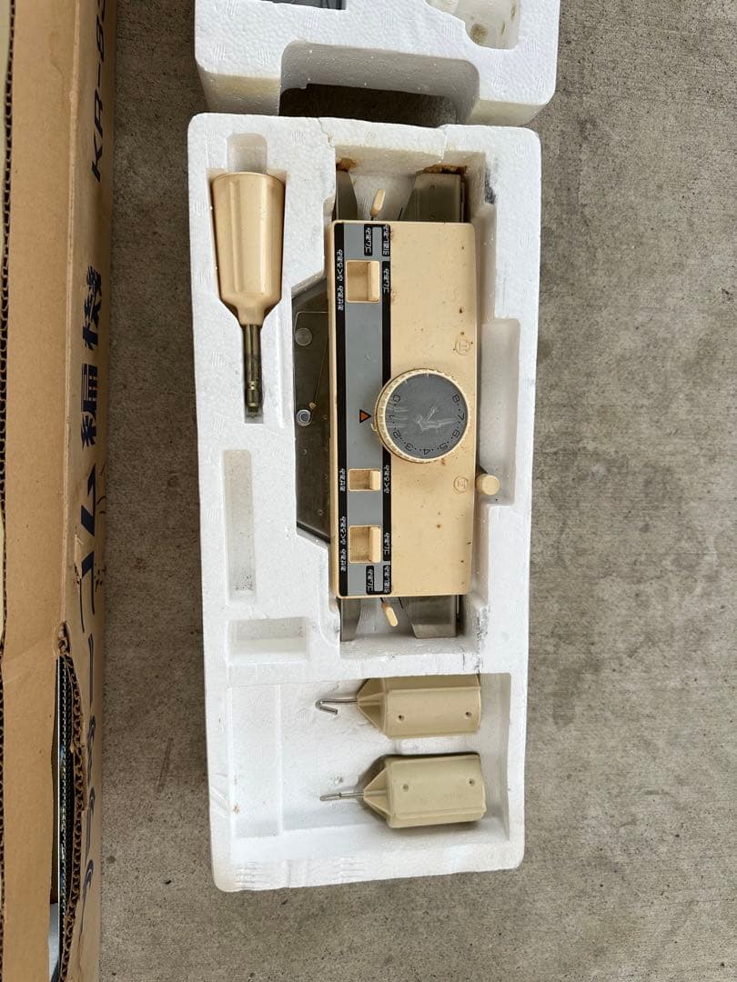 brother ゴム編み機　KR-830未確認ジャンク品扱い(H87)