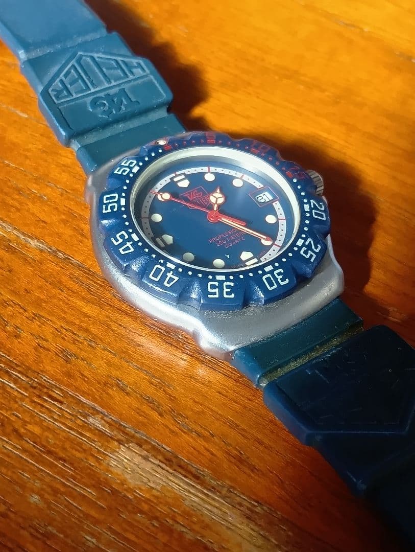 稼働　ビンテージ　タグ・ホイヤー　Ｆ１　プロフェショナル　デイト