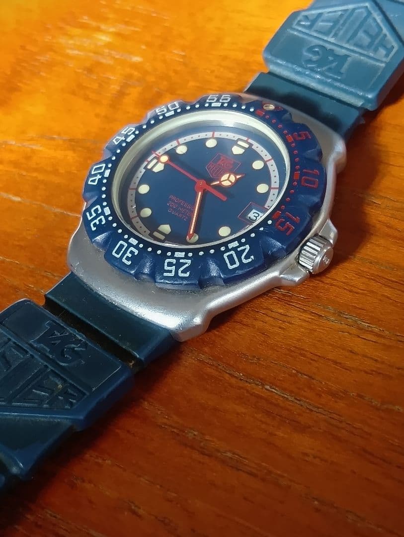 稼働　ビンテージ　タグ・ホイヤー　Ｆ１　プロフェショナル　デイト