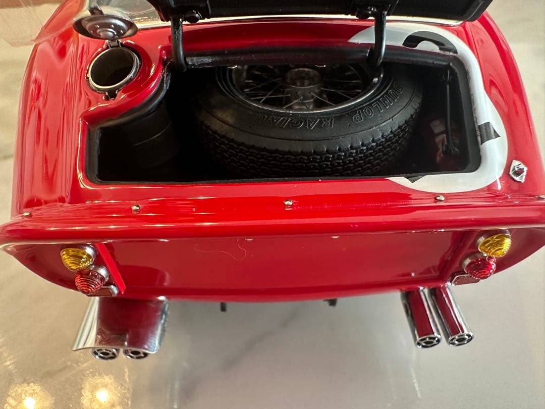 CMC 1/18 フェラーリ 250 GTO #22 ルマン24H 1962