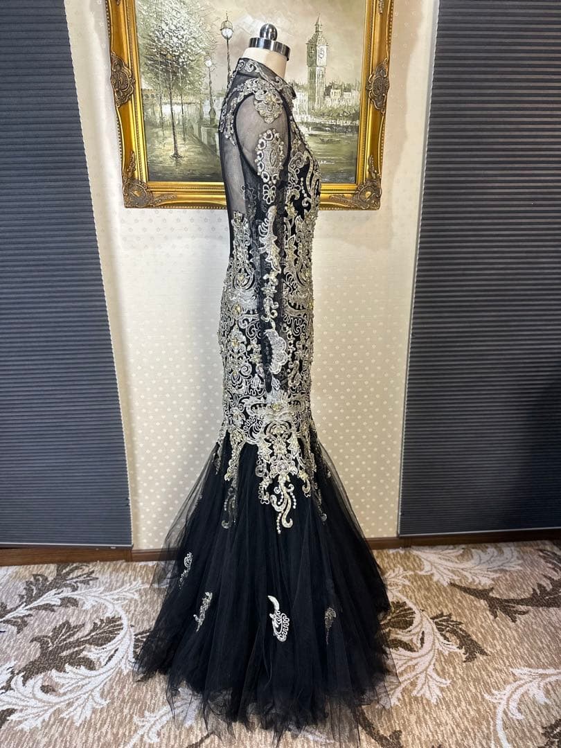 刺繍入り黒マーメイドドレス