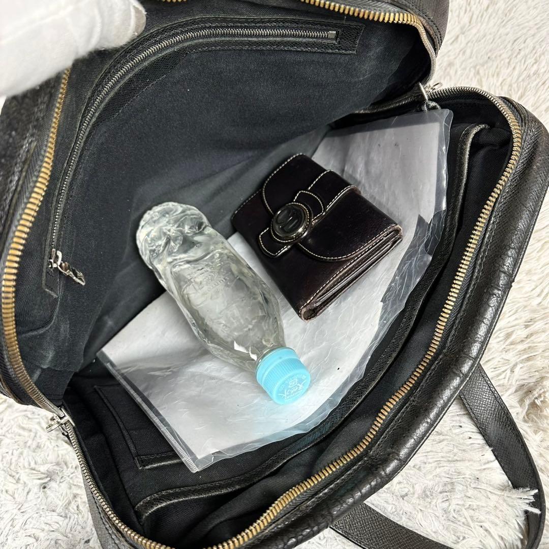 A4可 美品 ルイヴィトン レザー ビジネスバッグ タイガ イゴール 黒