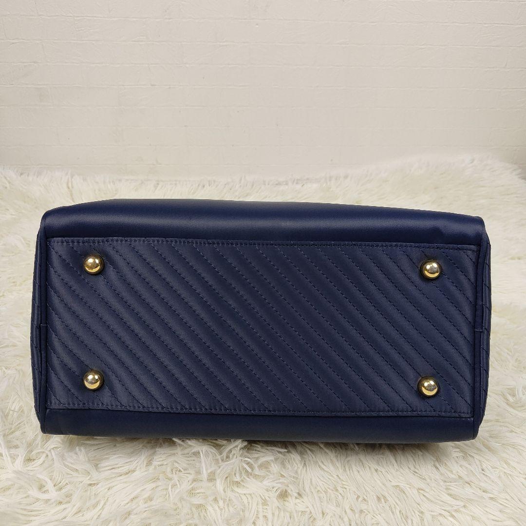 本日限定価格　イヴサンローラン　ミニボストンバッグ　　キルティング　YSLロゴ