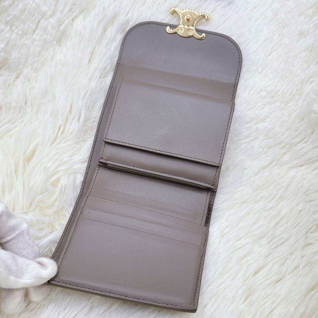 美品✨CELINE トリオンフ スモールフラップウォレット 三つ折り グレージュ