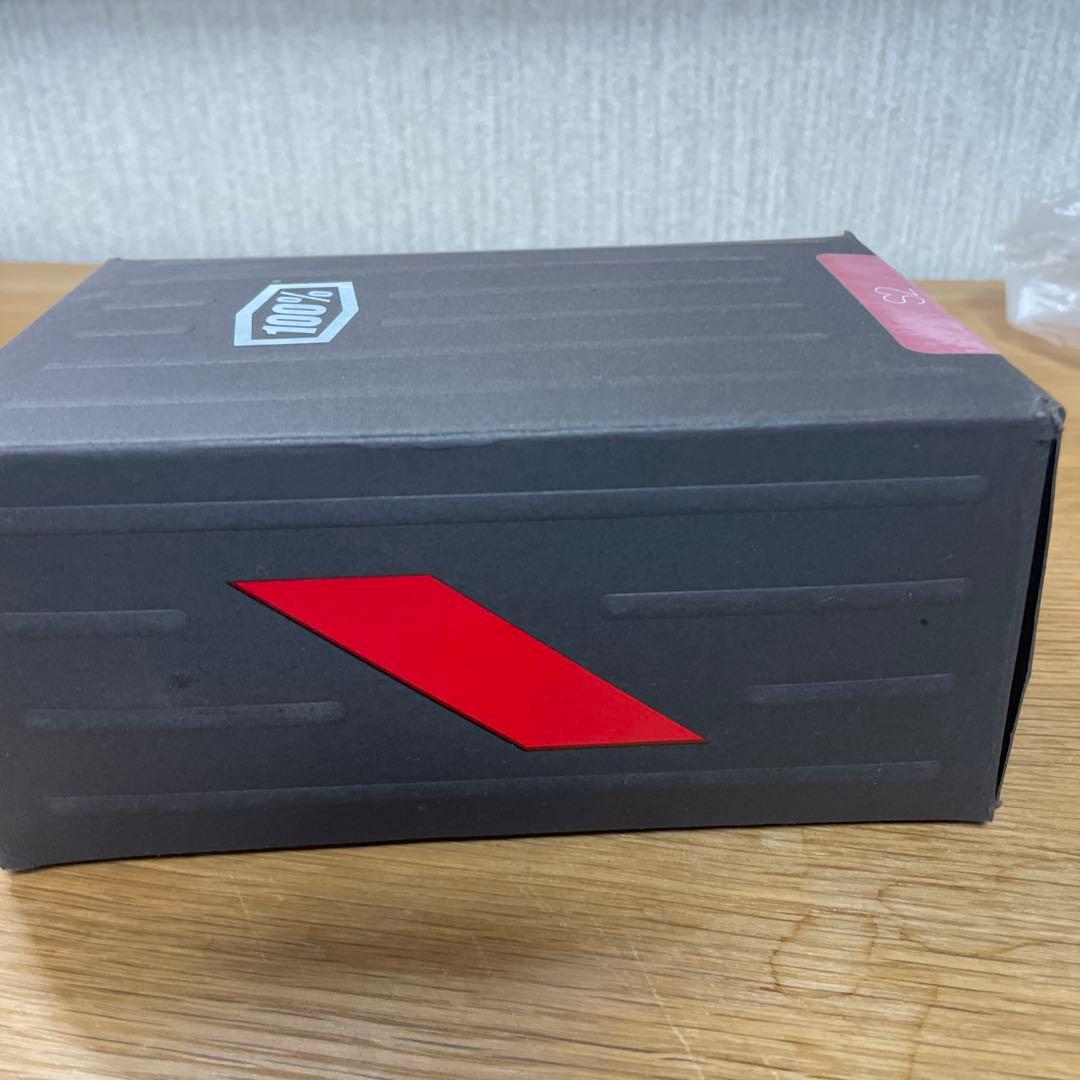 100パーセント　ワンハンドレッド ブラック スモークミラーサングラス