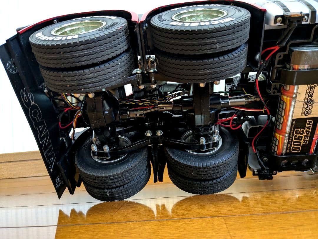 タミヤ　メルセデスベンツ　アクトロス3363 　6×４ギガスペース　フルオペ