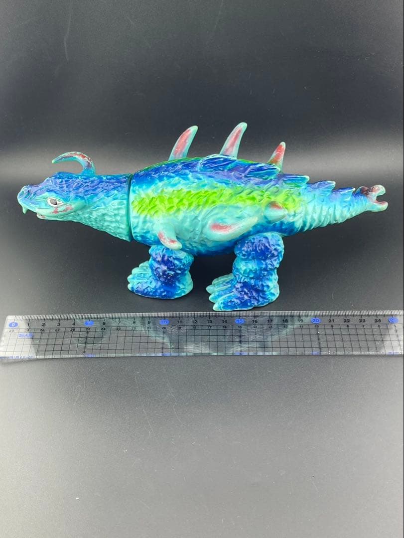 中古品】当時物マグネドン水色成型ブルマァク帰ってきたウルトラマン怪獣