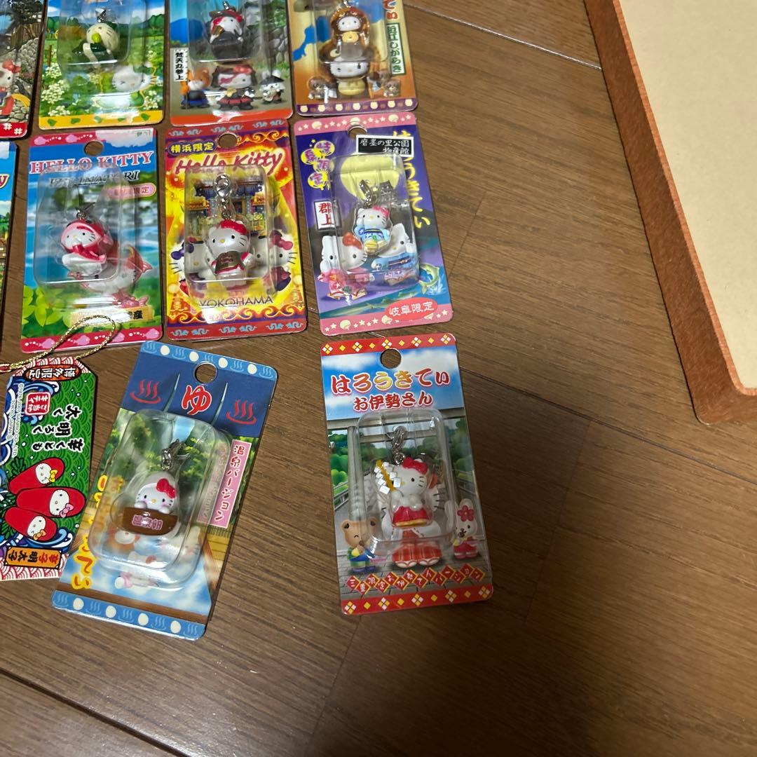 新品　激レア多数　ハローキティご当地ストラップ　60個　昭和レトロ　平成レトロ