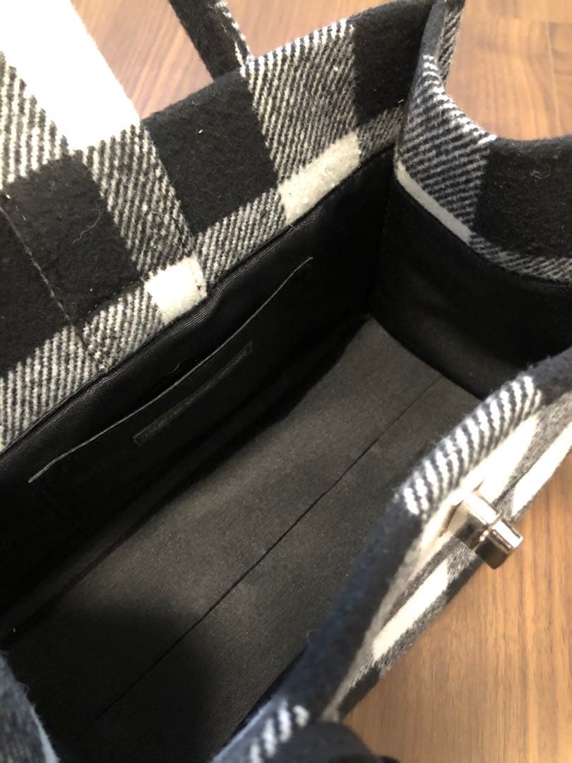 【新品未使用】ツルバイマリコオイカワ　Aimee ブロックチェック　ハンドバッグ