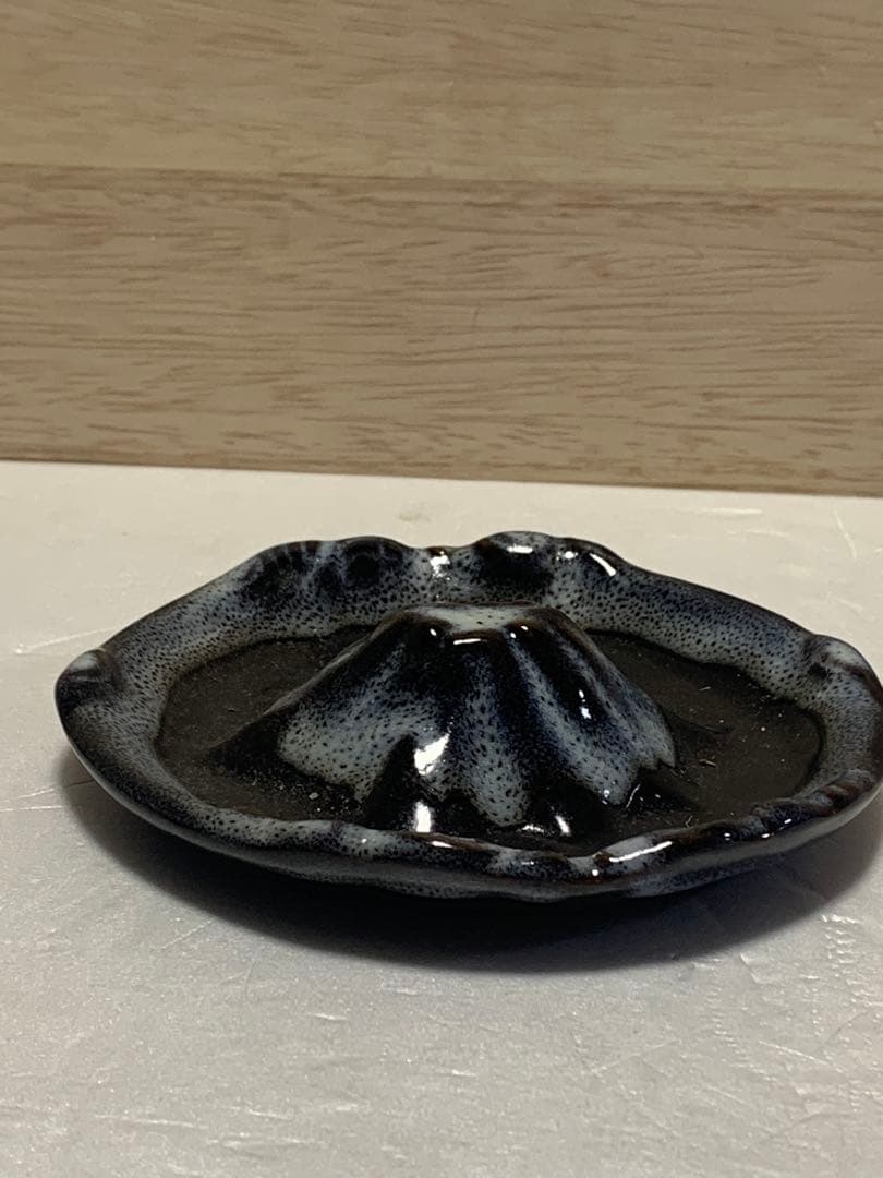 桜島 陶器皿 黒 白 灰皿 薩摩焼 黒薩摩 錦正 - メルカリ
