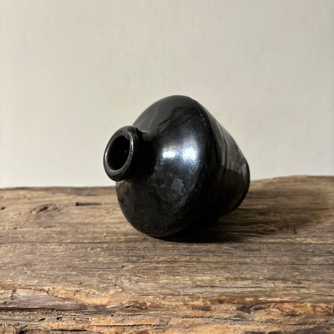 黒南蛮小ぶり不識型 壺花入 黒高麗 酒器 古道具 アンティーク 検: