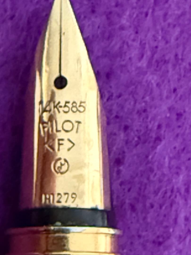 PILOT silver万年筆 メタリック格子模様 専用ケース付き