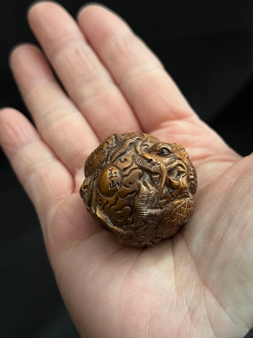 双龍 根付け 在銘玉山 緒締め玉 緒締玉 骨董 提げ物 縁起物 - メルカリ