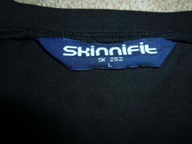 マドンナ Celebrationスキニーフィット Tシャツ