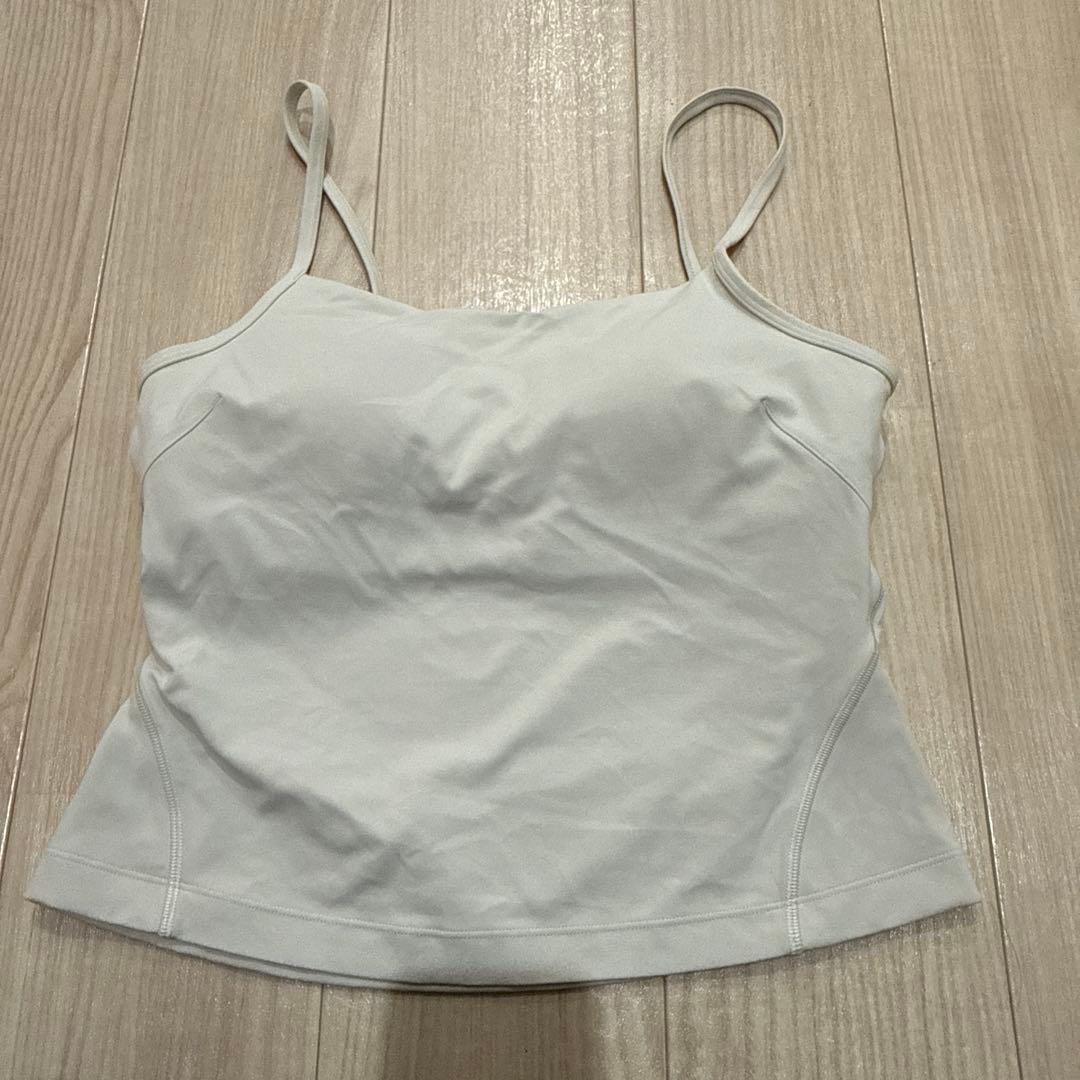 3点まとめ　ルルレモン　ピンクのタンク、白いクロスバックタンク、薄紫のタンク