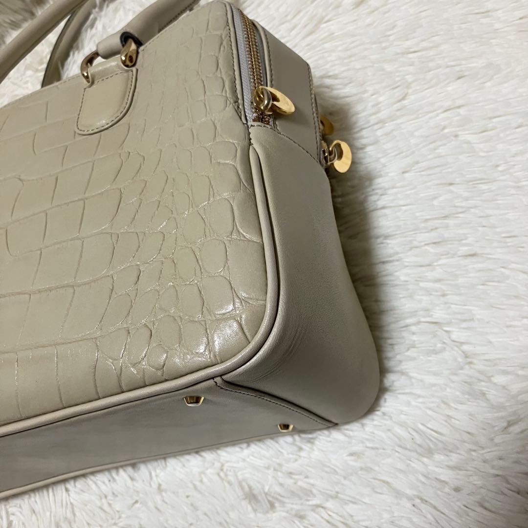 ロベルタディカメリーノ ショルダーバッグ 型押し レザー シャンハイコッコ