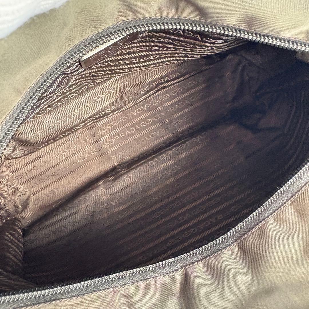 PRADA ナイロン トートバッグ ハンドバッグ カーキ　ブラウン　大容量