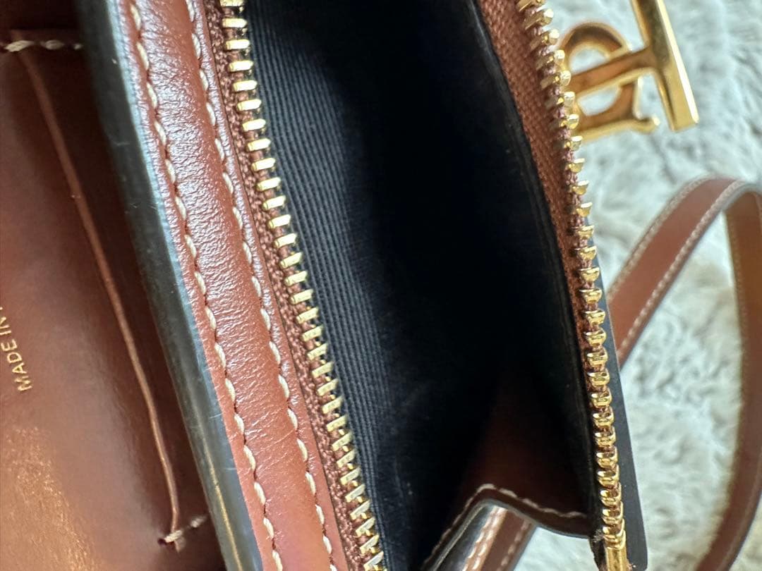 メ*読様 BURBERRY バーバリー TB ショルダーバッグ