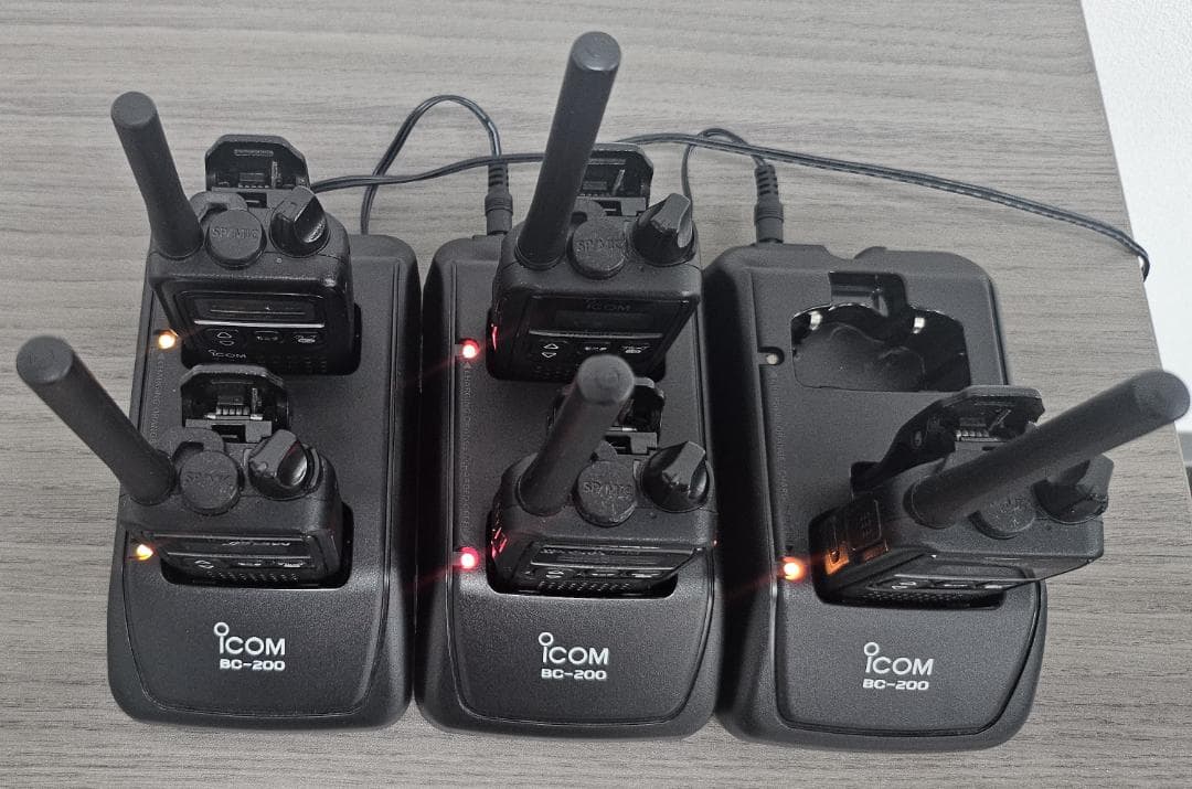 アイコム IC-4300 トランシーバー5個／ 二口タイプ充電器3個セット