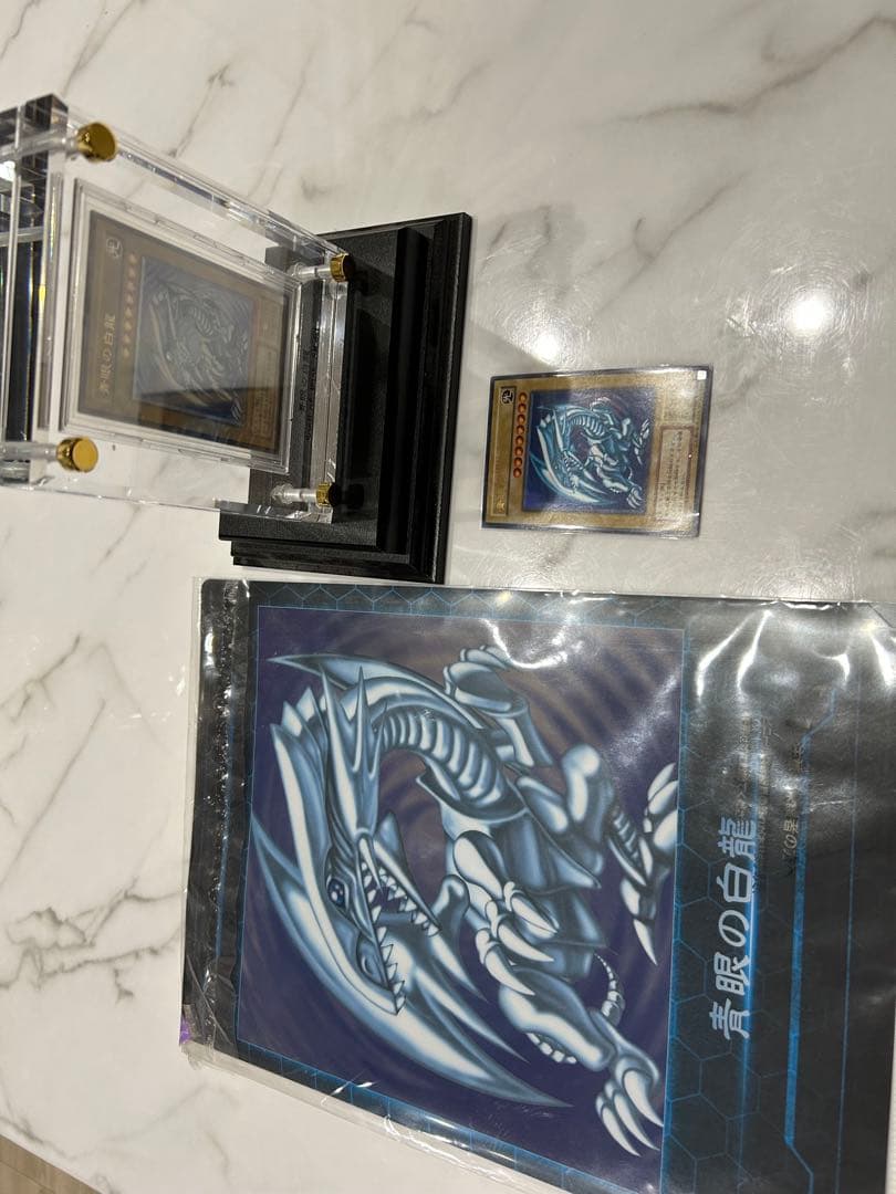 青眼の白龍 SM-51 クリスタルケース付き 遊戯王 レリーフ おまけ付き