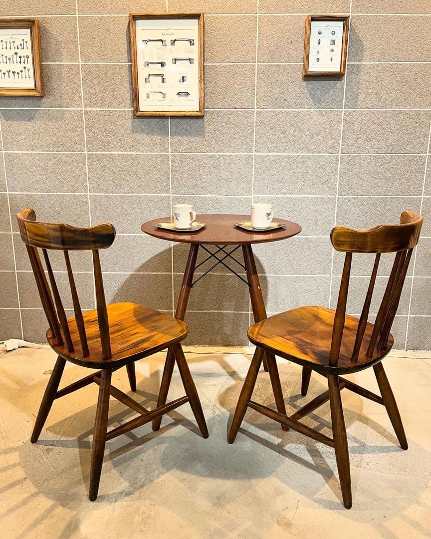 木製円形ダイニングテーブル ブラウン