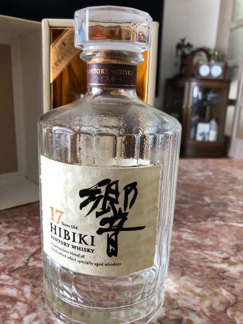 サントリーウイスキー 響17年 旧ボトル 金キャップ➕響17年表記有りの