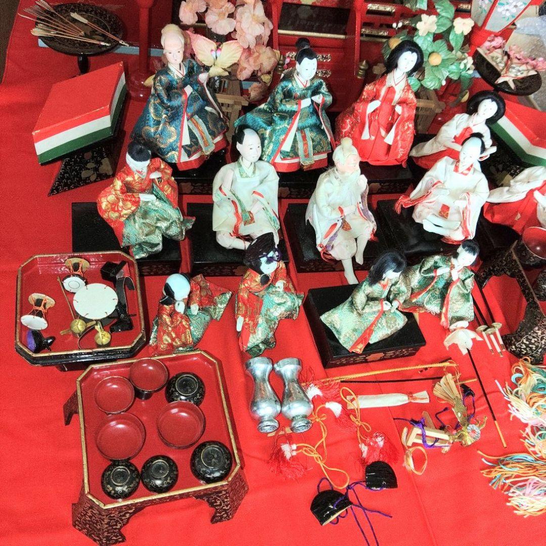 御殿飾り豊寿殿と雛人形、小物のセット