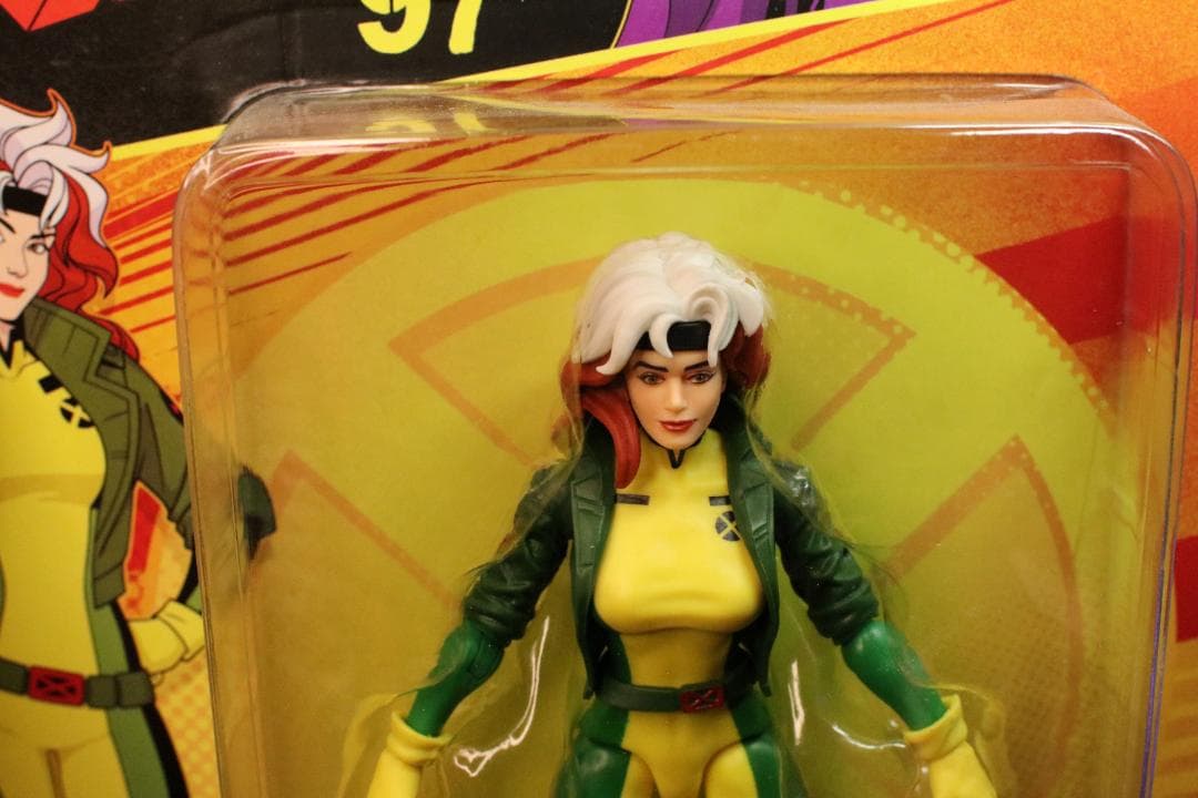 新品未開封マーベルレ ローグ+ xmenマークジオラマボーナスプレゼント