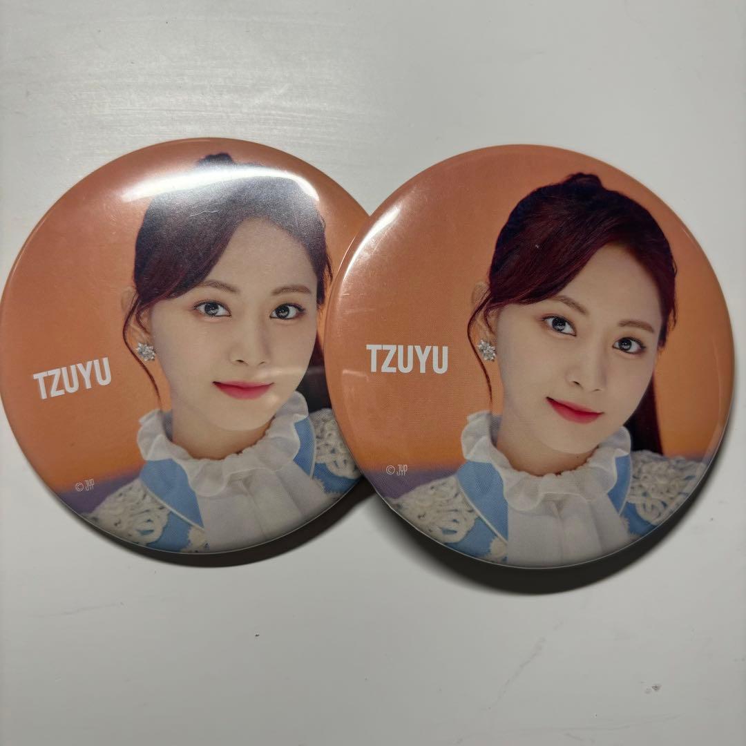 TWICE ツウィ fanfare 缶バッジ 2個セット - メルカリ