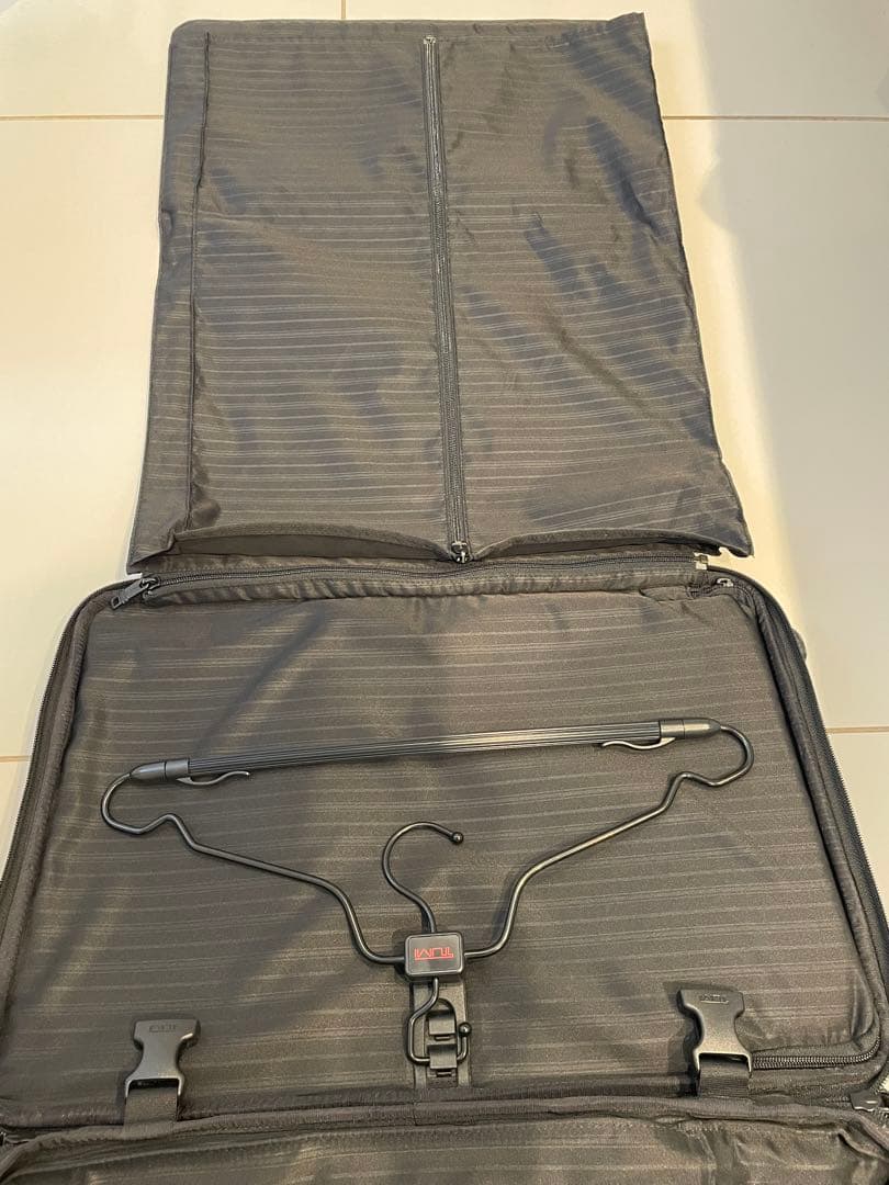 訳あり)TUMI 22018DH キャリーケース ガーメントケース付