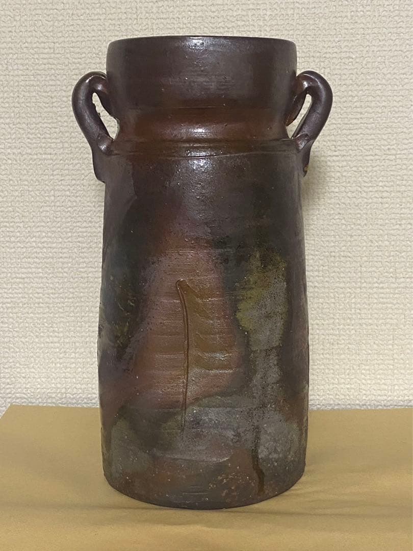 陶器耳付き花入れ