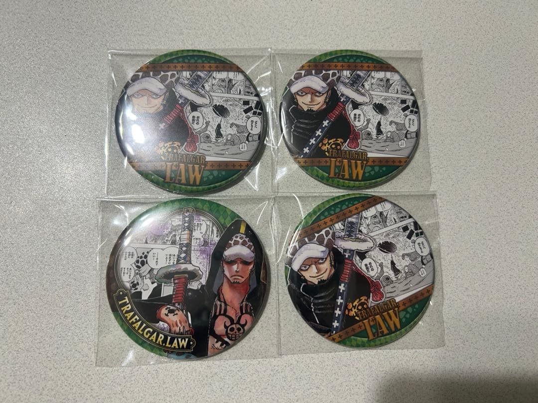 ワンピース 缶バッジ 30点セット トラファルガー・D・ワーテル・ロー