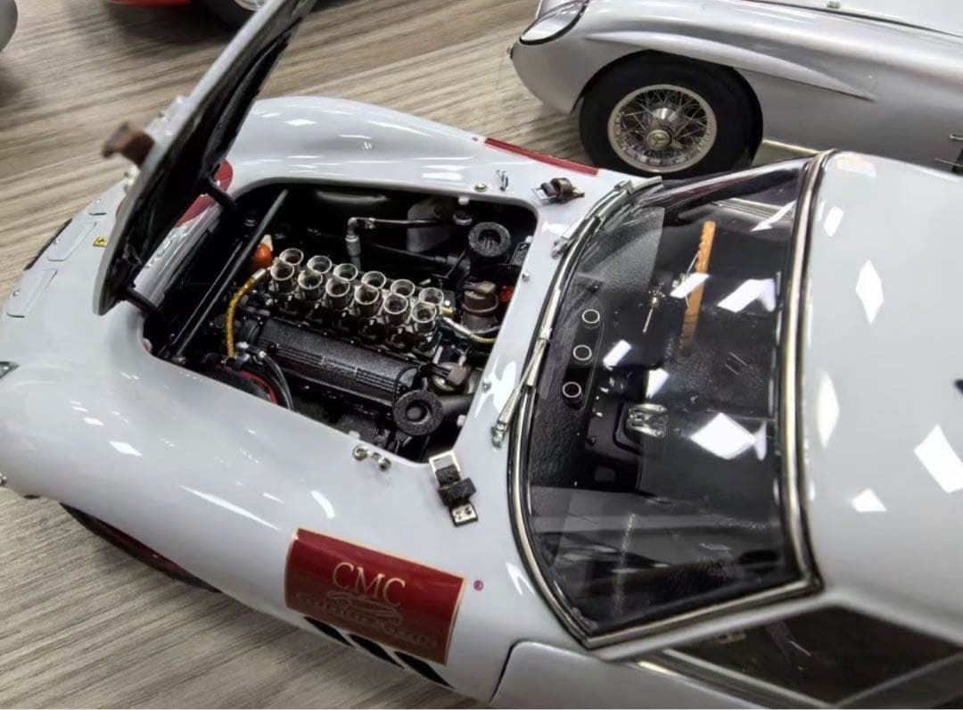 新品 未使用 CMC 1/18 フェラーリ 250 GTO 30周年ミニカー