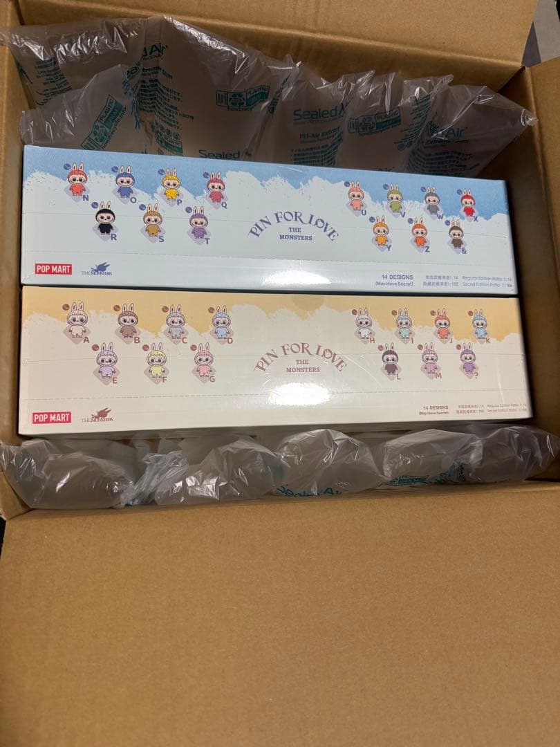 ラブブ　PIN FOR LOVE 　アソートbox2種　新品未開封シュリンク有り