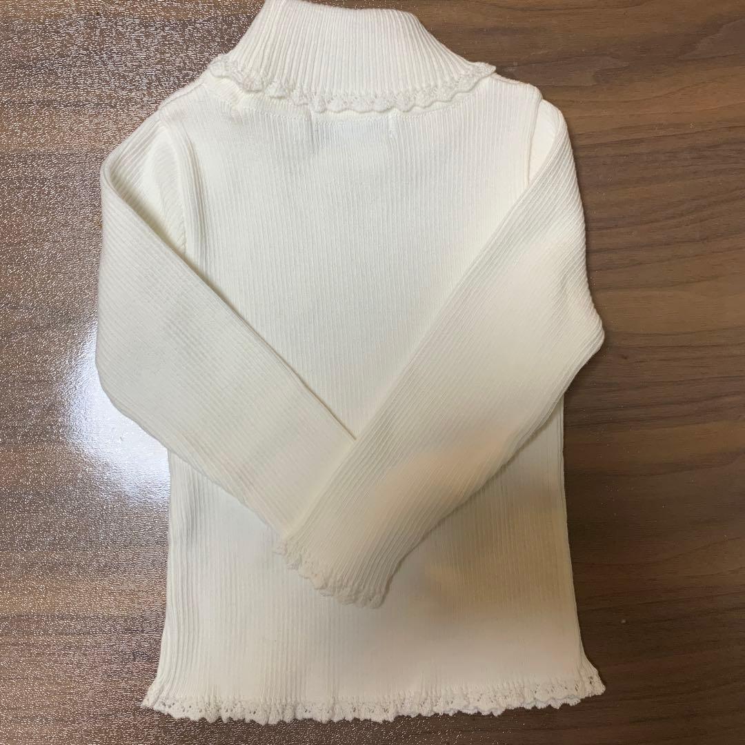 Tartine et Chocolat ホワイトタートルネック ソフトコットン製の