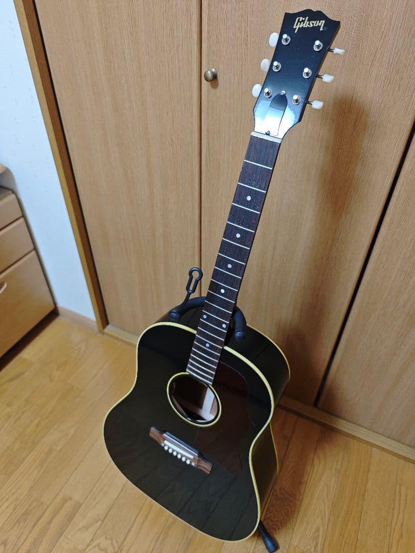 Gibson 1950s J-45 純正品ハードケース付き - メルカリ