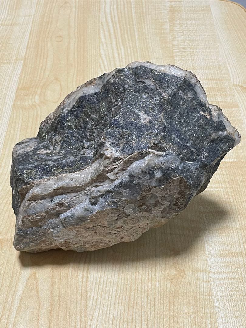 ✳️金鉱石と思われる岩石