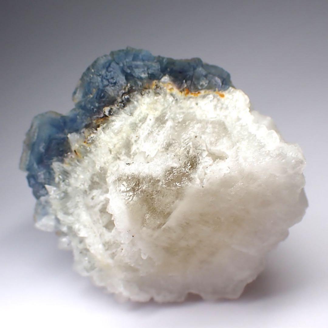 中国/内モンゴル産】ブルーフローライトwithクォーツ