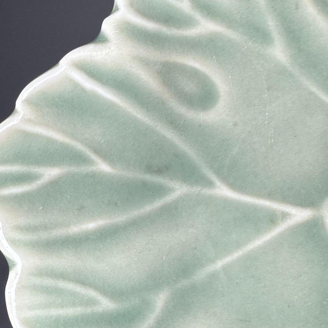 幕末〜明治 鍋島青磁 花文様陽刻葉形皿 12枚 料理屋 古