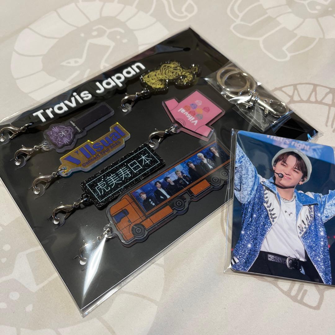 TravisJapan/VIIsual完全生産限定キーホルダー＆特典トレカ7種 Amazon