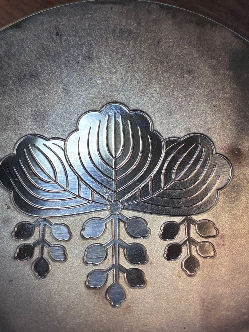 銀製の小皿 葉と花の模様 木箱付きの通販はau PAY マーケット - 輸入